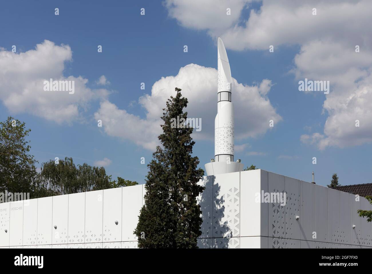 DITIB Yunus Emre Moschee, Moderne Architektur, Krefeld-Stahldorf, Nordrhein-Westfalen, Deutschland Stockfoto