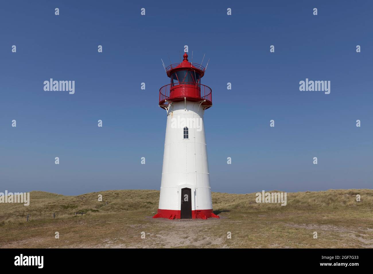 Rot-weißer Leuchtturm List-West, Ellenbogen, Sylt, Ostfriesische Inseln, Schleswig-Holstein, Deutschland Stockfoto