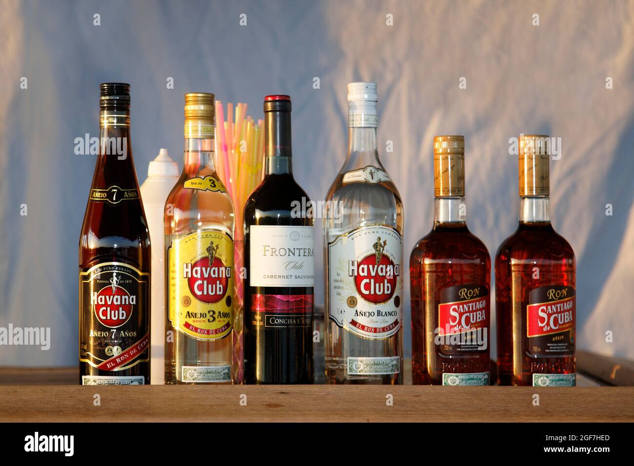 Flaschen kubanischer Spirituosen, Havana Club Rum, Santiago de Cuba, Nationalpark Jardines de la Reina, Archipel, Camagueey und Provinz Ciego de Avila Stockfoto