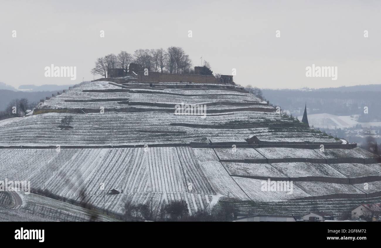 Das Schloss Weibertreu in Weinsberg im Winter. Blick vom Wartberg Heilbronn, Baden-Württemberg, Deutschland. Stockfoto