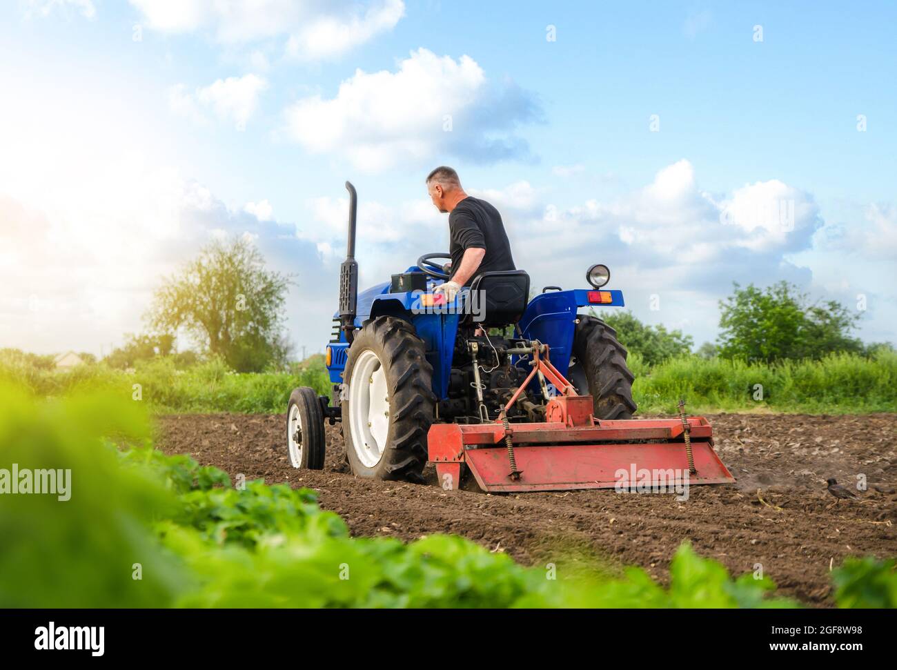 Arbeit als landwirt -Fotos und -Bildmaterial in hoher Auflösung – Alamy
