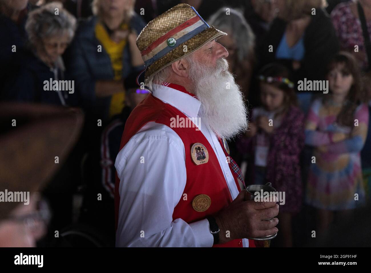Eine Sitzung der Seehandschaften im Hafen bei der Broadstairs Folk Week, August 2021 Stockfoto