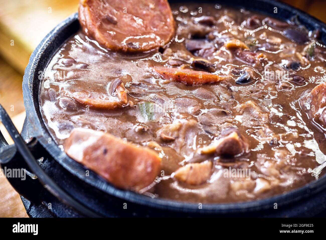 Feijoada, typisch brasilianische Küche im Bundesstaat minas gerais Stockfoto