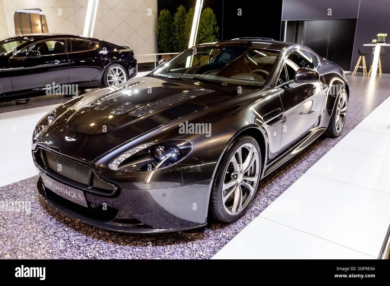 Der Sportwagen Aston Martin V12 Vantage S wurde auf der Automobilausstellung in Brüssel Expo Autosalon vorgestellt. Belgien - 12. Januar 2016 Stockfoto