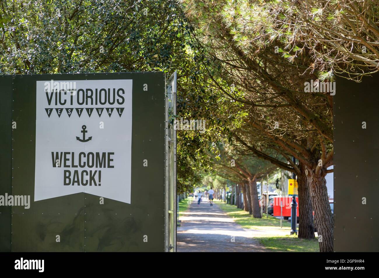 08-24-2021 Portsmouth, Hampshire, Großbritannien, das Schild am Eingang des Siegerfestivals ist Southsea, Portsmouth Stockfoto