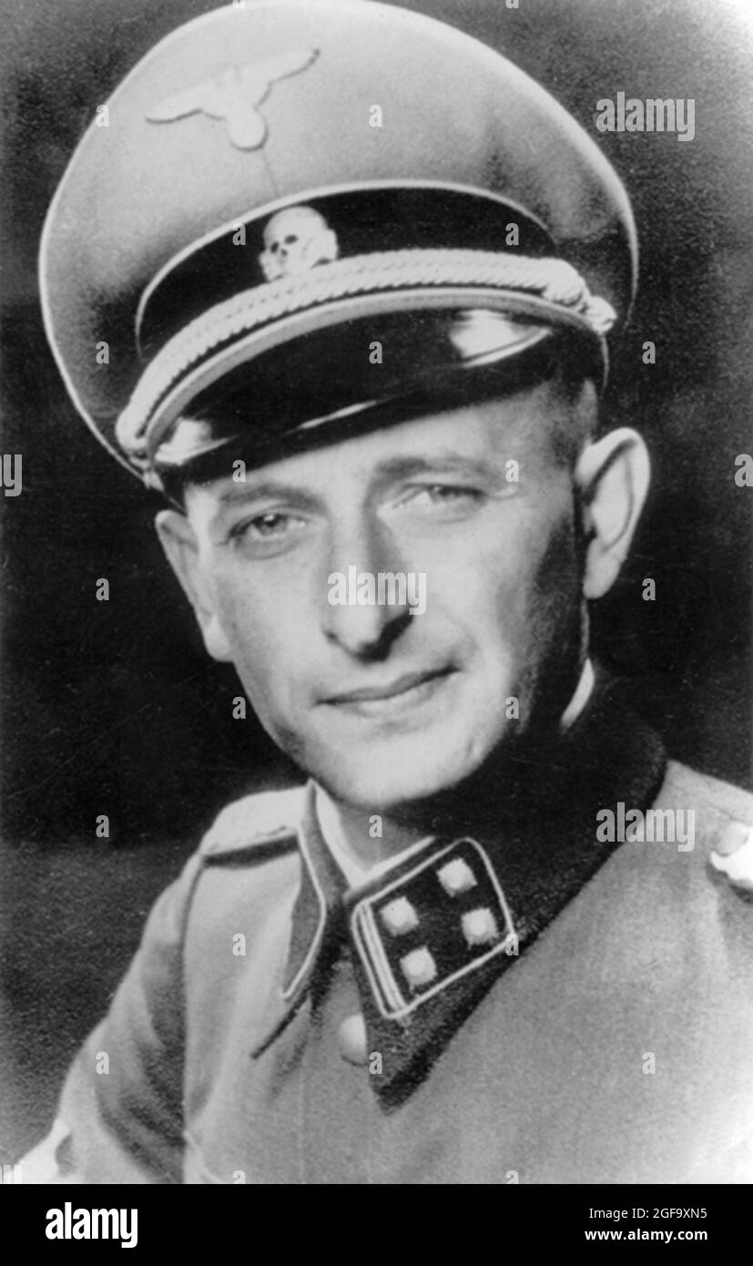 Der nazi-Führer und Politiker Adolf Eichmann. Sein logistisches Können machte ihn zu einem der Hauptorganisatoren des Holocaust. 1950 floh er aus Deutschland und ging nach Argentinien, wo er von israelischen Agenten gefangen genommen wurde. 1962 wurde er in Israel zum Tode verurteilt Stockfoto