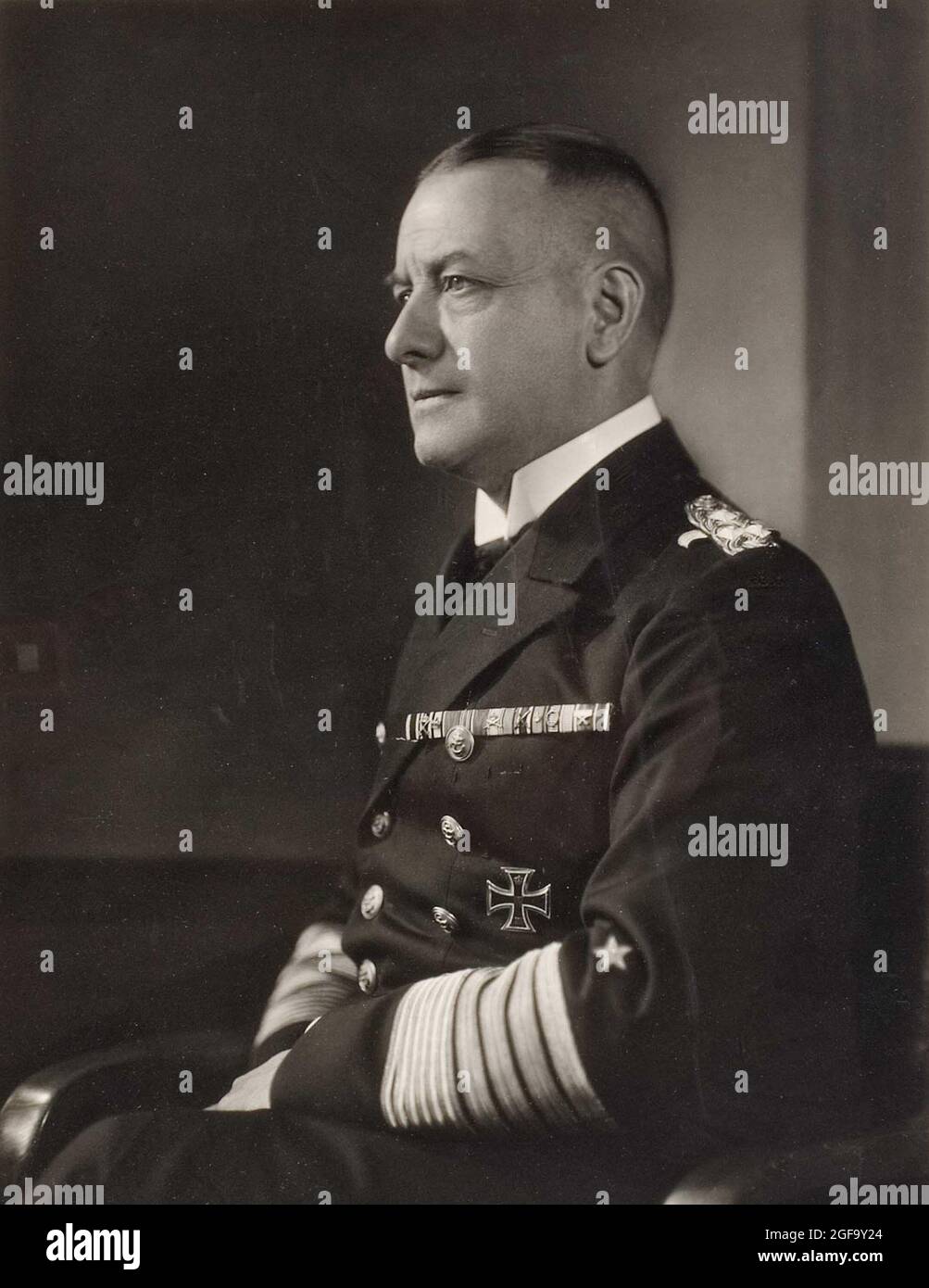 Ein Porträt des deutschen Marineoffiziers Admiral Erich Räder aus dem Jahr 1936 Stockfoto