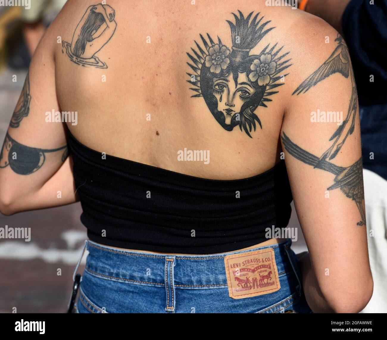 Heiliges Herz Tattoo Stockfotos Und Bilder Kaufen Alamy
