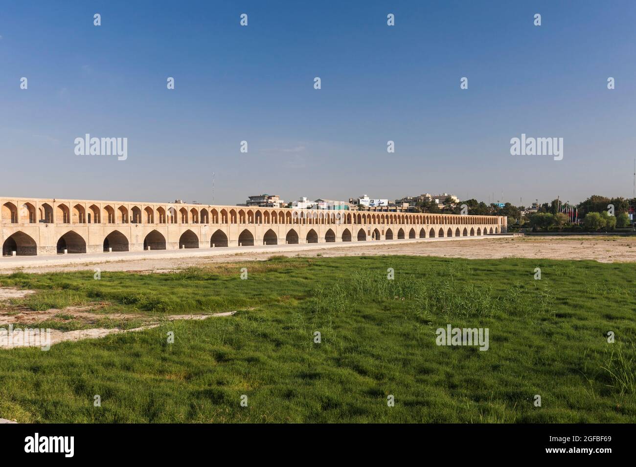 Historische Khaju-Brücke (Si o se pol), über den Fluss Zayanderud, Isfahan (Esfahan), Isfahan, Iran, Persien, Westasien, Asien Stockfoto