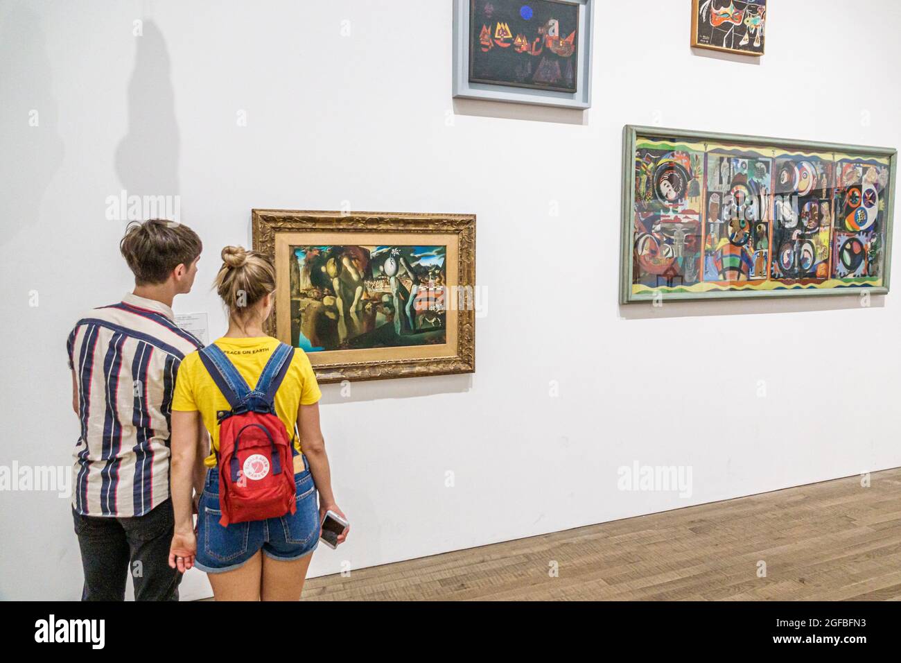 London England, Großbritannien Southwark Bankside Tate/Modern, Museum für zeitgenössische Kunst im Inneren der Ausstellung Gemälde, Metamorphose von Narcissus von Salva Stockfoto