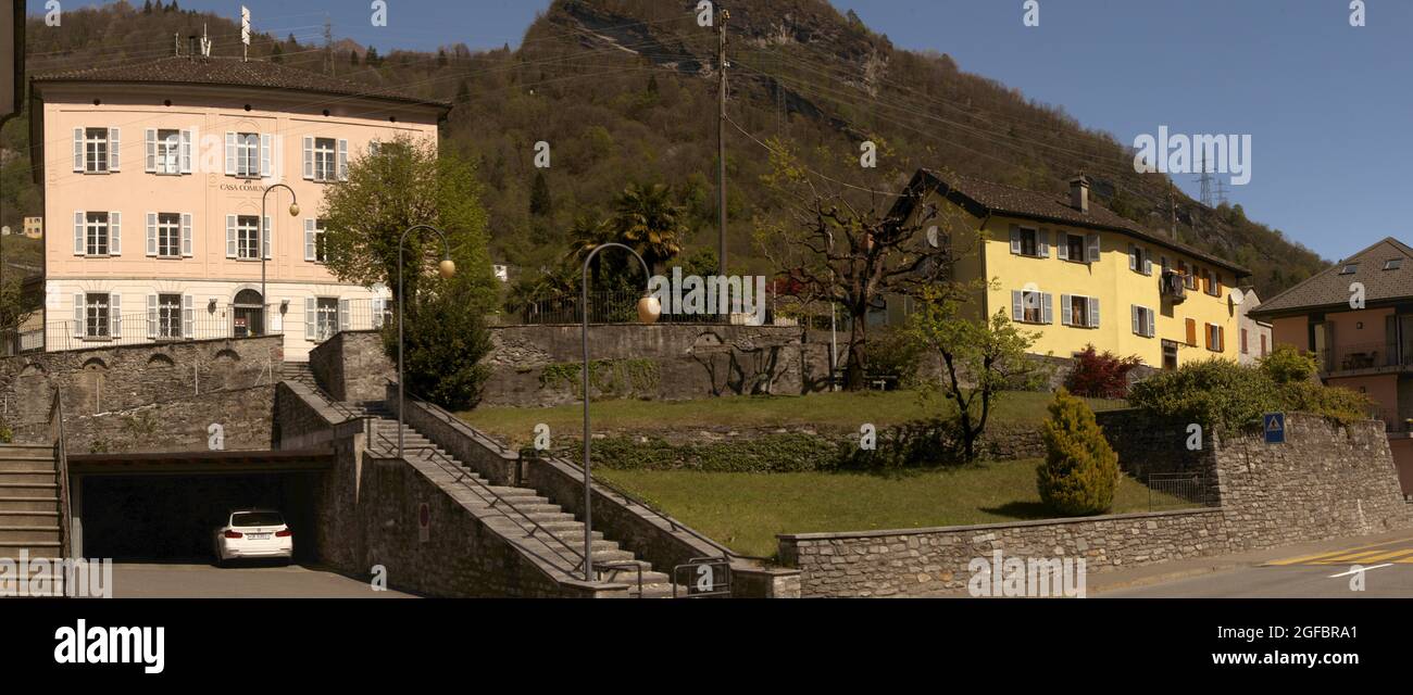 Dorfszene im italienischsprachigen Teil Graubündens, Schweizer Alpen Stockfoto