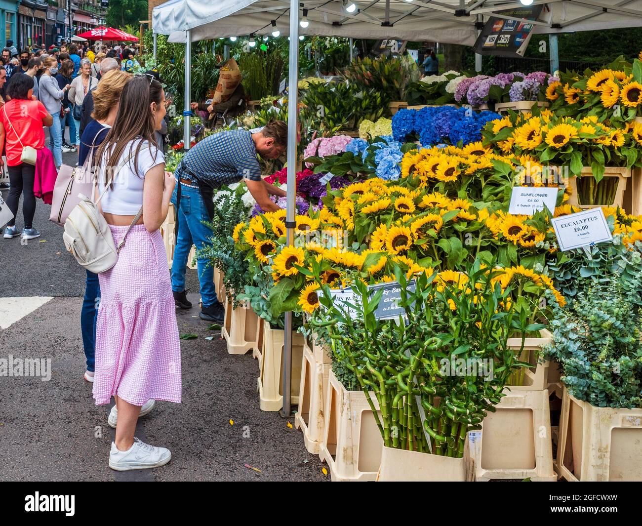 Columbia Road Blumenmarkt - ein sehr beliebter Markt am Sonntag in East London Stockfoto