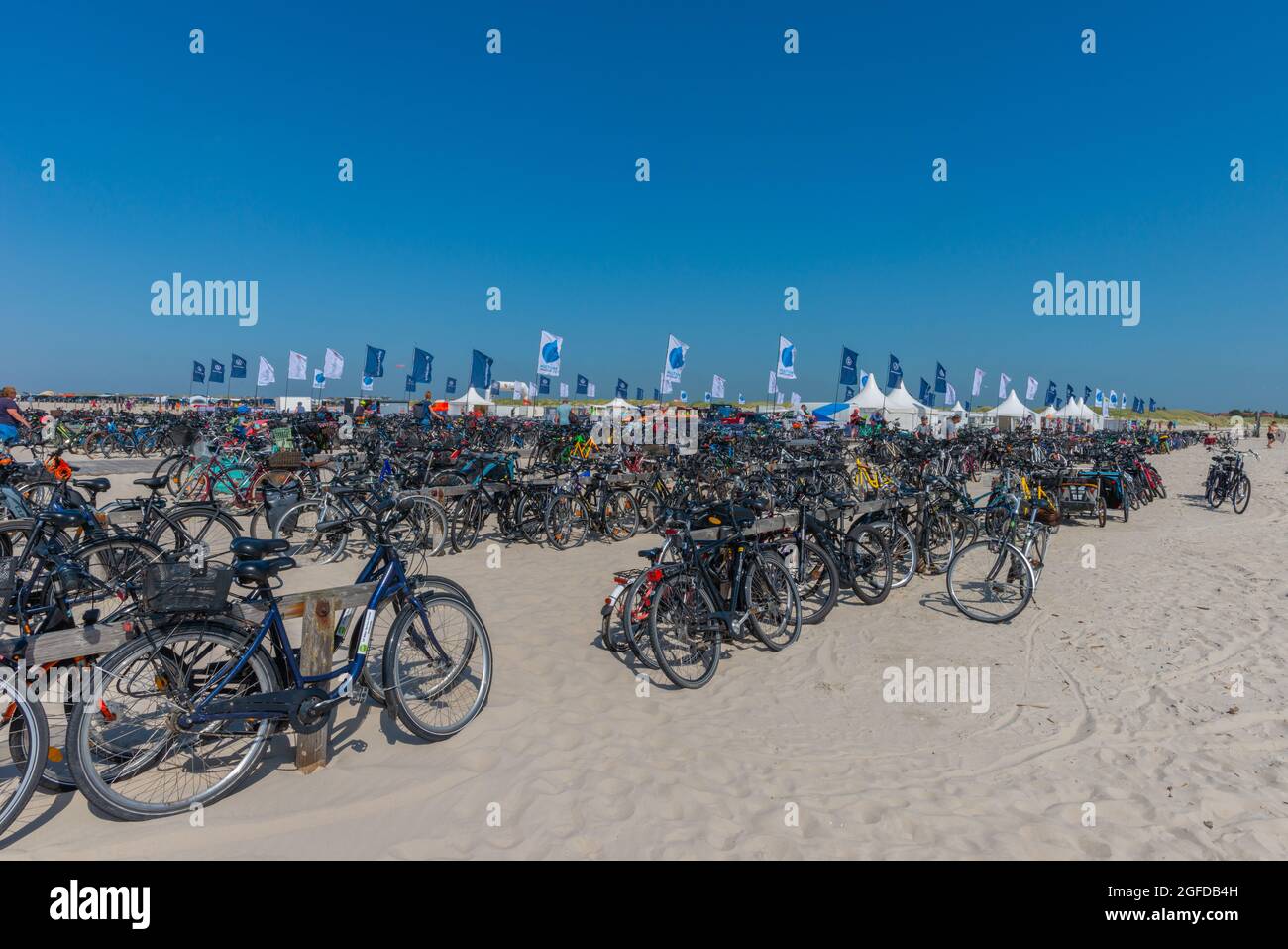 Strand im Ferienort St.-Peter-Ording an der Nordsee, Nordfriesland, Halbinsel Eiderstedt, Schleswig-Holstein, Deutschland Stockfoto