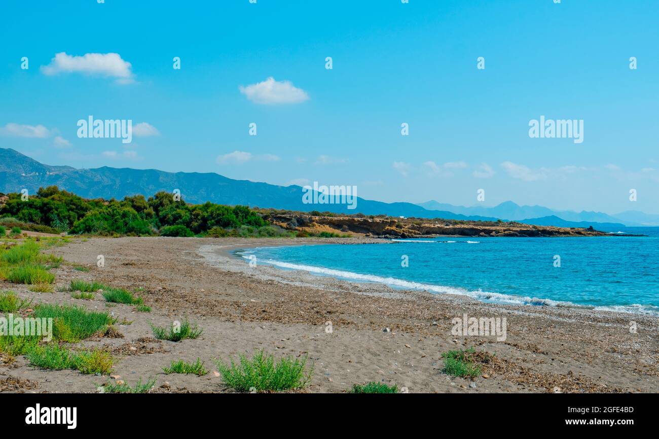 Blick nach Norden über den einsamen Strand El Rafal, in Aguilas, an der Costa Calida Küste, Region Murcia, Spanien Stockfoto