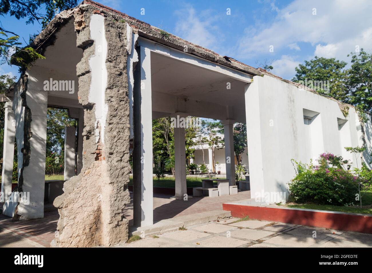 Ruinen des ehemaligen Saturnino Lora Civil Hospital, wichtiger Ort der kubanischen Geschichte, Santiago de Cuba Stockfoto