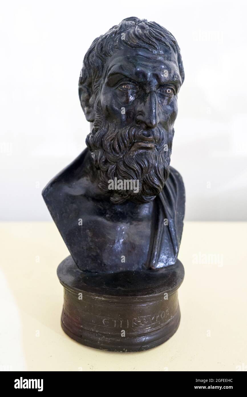 Epikurus (341–270 v. Chr.) altgriechischer Philosoph, der die philosophische Schule des Epikureismus gründete - Bronzebust Stockfoto