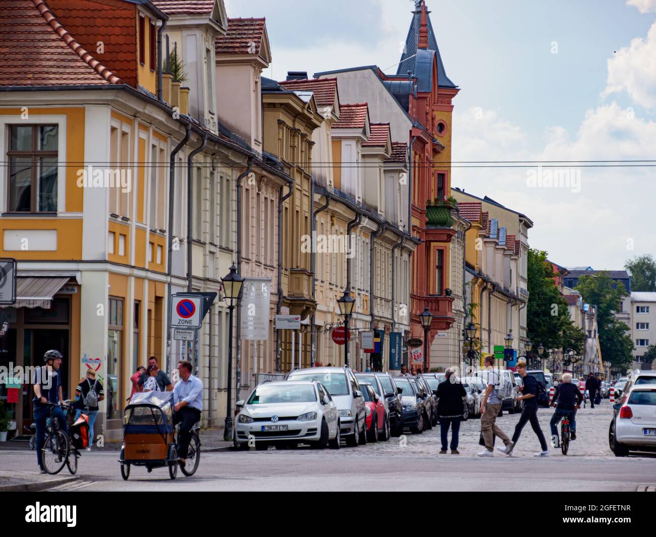 Potsdam, Poczdam, Deutschland - Aug 2020: Historische Mietshäuser an der Potsdamer Straße Stockfoto