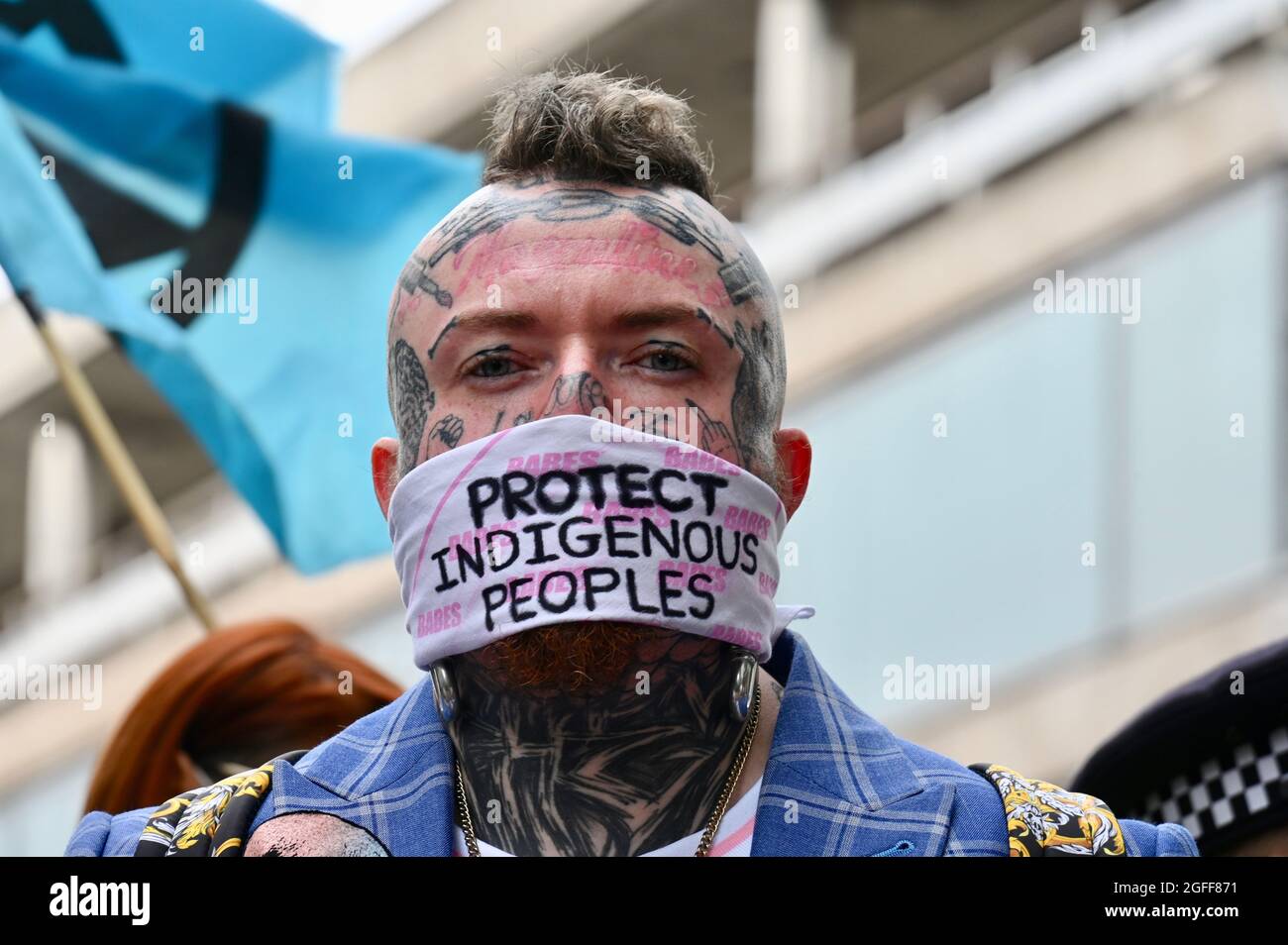 London, Großbritannien. 25. August 20201: Extinction Rebellion Londoner Proteste, Tag drei. Botschaft von Brasilien, Cockspur Street, Westminster. Kredit: michael melia/Alamy Live Nachrichten Stockfoto