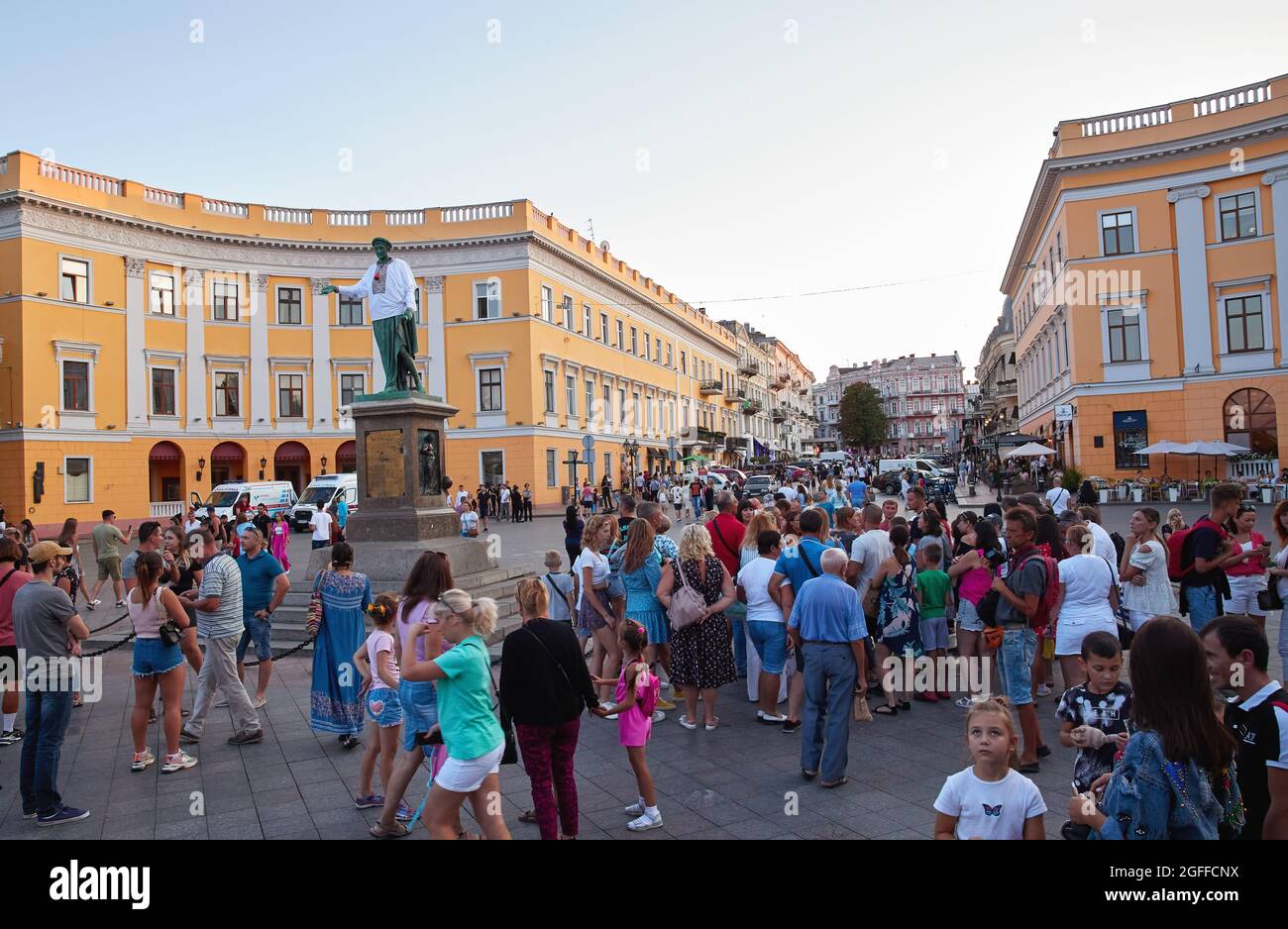 Odessa, Ukraine. August 2021. 21-24 Aug 2021 Primorsky veranstaltete das 12. Wyschywanka-Festival, das zeitgleich mit dem Flaggentag und dem Unabhängigkeitstag der Ukraine stattfand. Odessa, Ukraine, Farbe. Quelle: Arkadiy Luchak/Alamy Live News Stockfoto