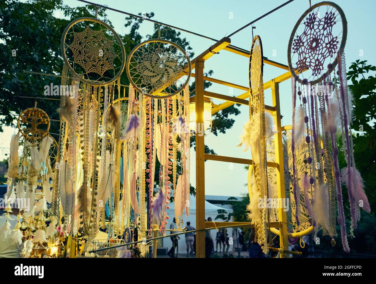 Odessa, Ukraine. August 2021. 21-24 Aug 2021 Primorsky veranstaltete das 12. Wyschywanka-Festival, das zeitgleich mit dem Flaggentag und dem Unabhängigkeitstag der Ukraine stattfand. Odessa, Ukraine. Quelle: Arkadiy Luchak/Alamy Live News Stockfoto