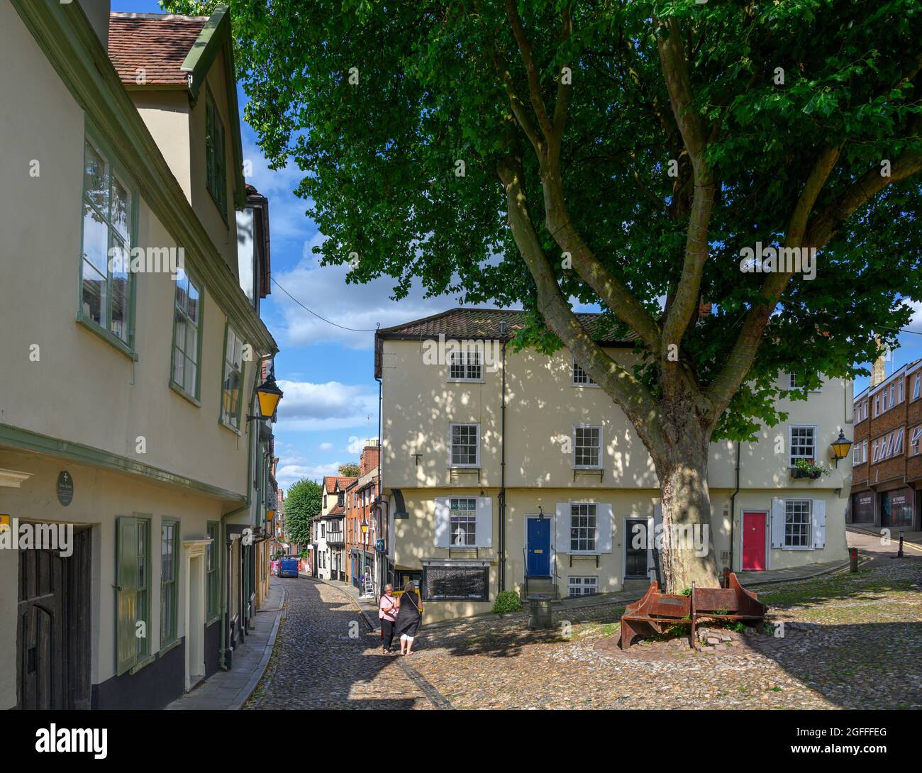 Elm Hill, eine historische alte Straße in der Altstadt, Norwich, Norfolk, East Anglia, England, VEREINIGTES KÖNIGREICH Stockfoto
