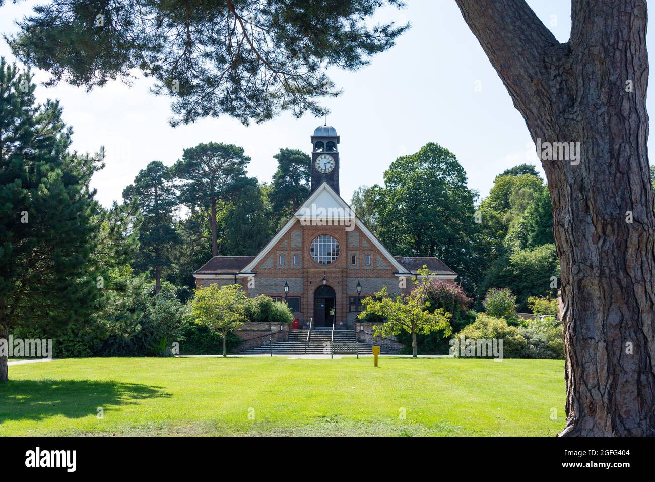 Whiteley Village Hall, Octagon Road, Whiteley Village, Hersham, Surrey, England, Vereinigtes Königreich Stockfoto