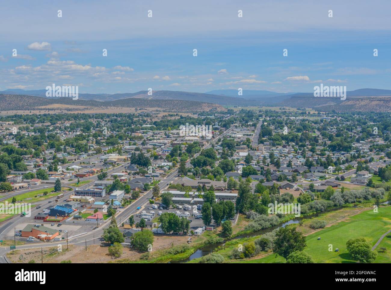 Die wunderschöne Aussicht über Prineville in Crook County, Oregon Stockfoto
