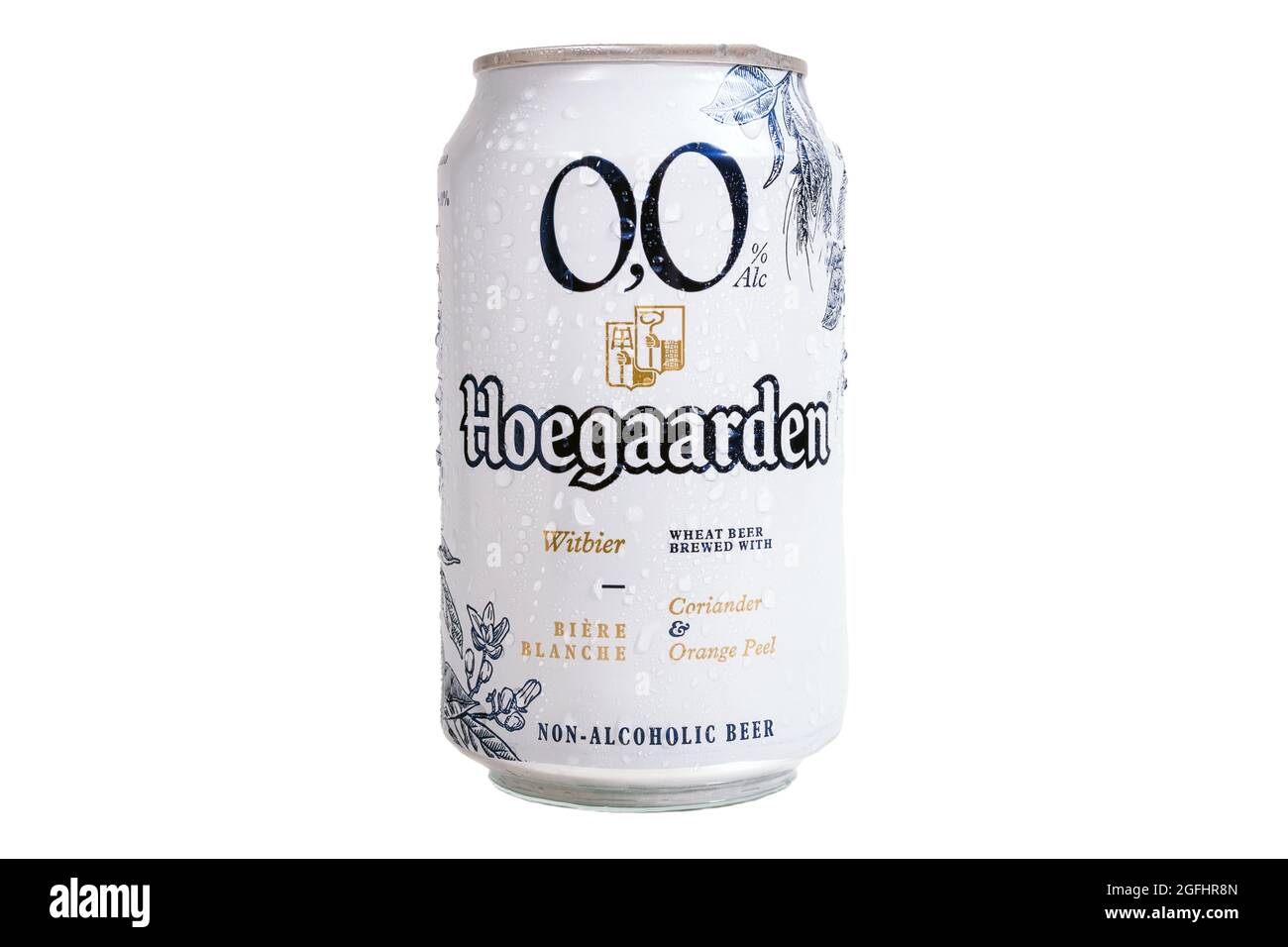 Tjumen, Russland-26. April 2021: Alkoholfreies Bier Hoegaarden kann weißen Hintergrund isoliert. Stockfoto