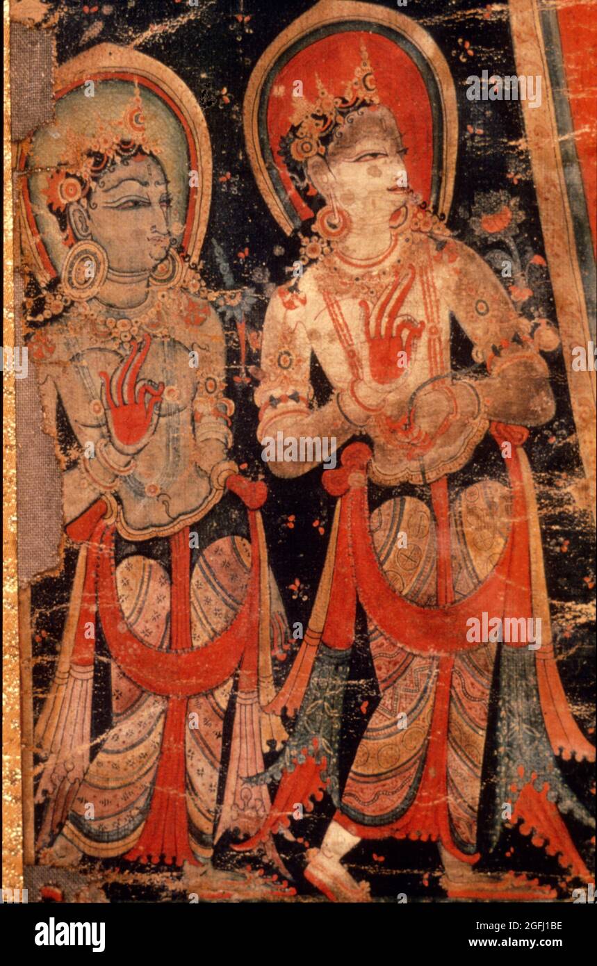 Nepal: Avalokitesvara und Taras hinterließen zwei Taras 1375-1400 n. Chr. auf Baumwolle. Stockfoto