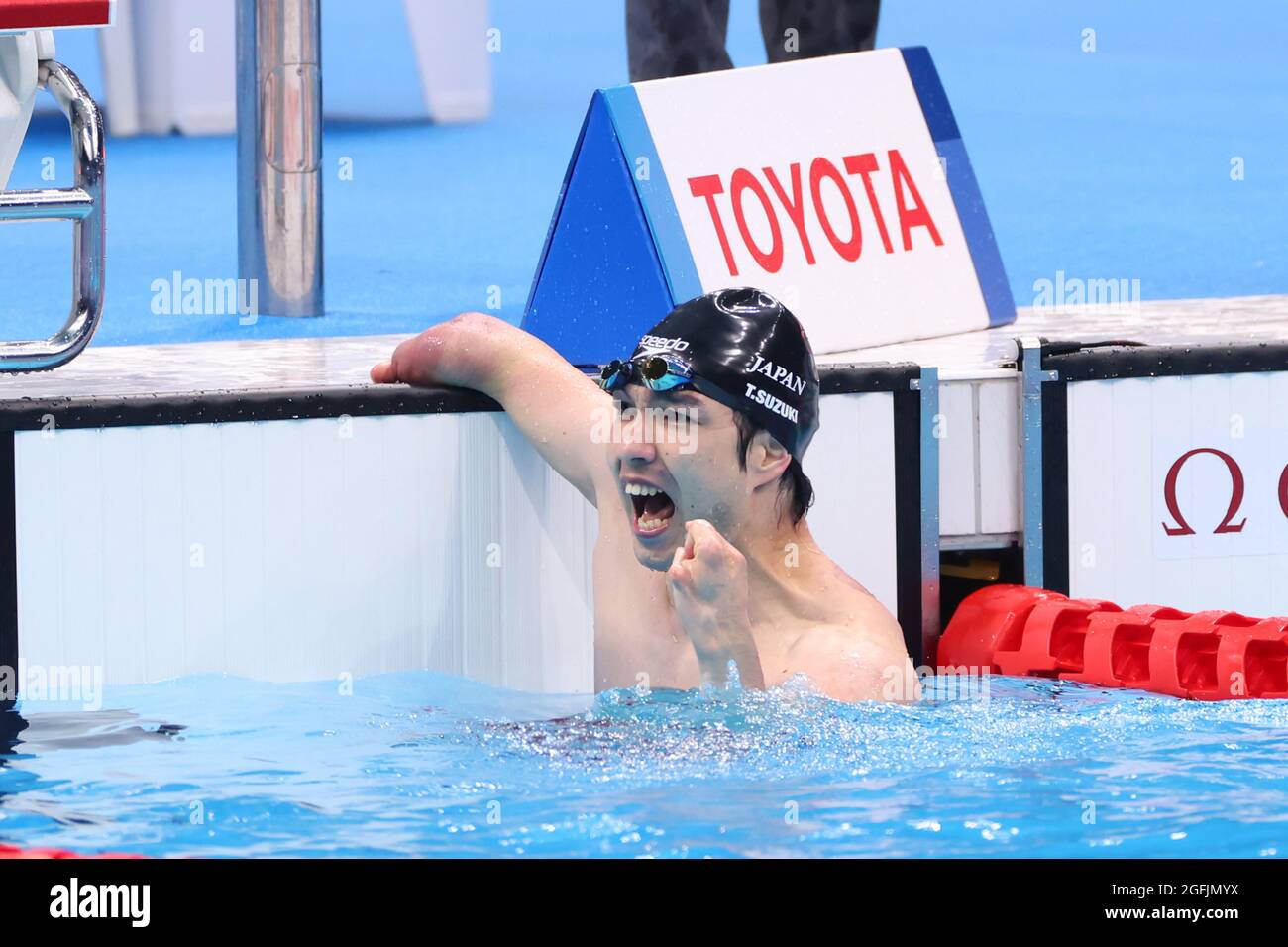 Tokio, Japan. August 2021. Takayuki Suzuki (JPN) feiert den Sieg im Schwimmen: Das 100-m-Freestyle-S4-Finale der Männer während der Paralympischen Spiele in Tokio 2020 im Tokyo Aquatics Center in Tokio, Japan. Kredit: YUTAKA/AFLO SPORT/Alamy Live Nachrichten Stockfoto