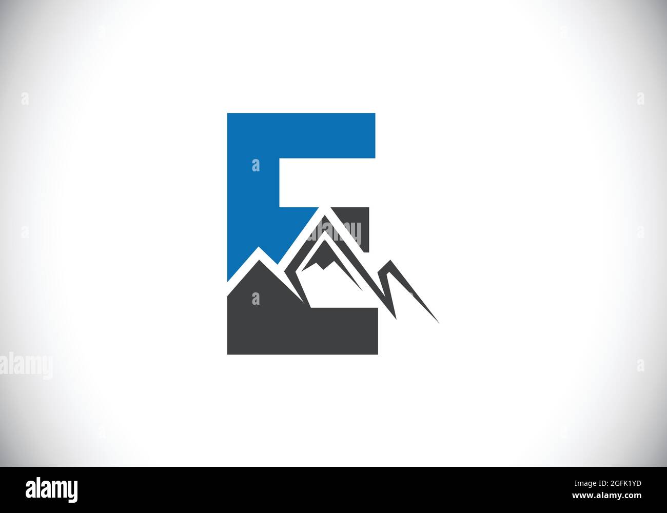Anfängliches E-Monogramm-Alphabet mit dem Berggipfel. Berg Logo Zeichen Symbol. Schrift-Emblem. Modernes Vektorlogo für das Unternehmen und die Unternehmensidentität Stock Vektor