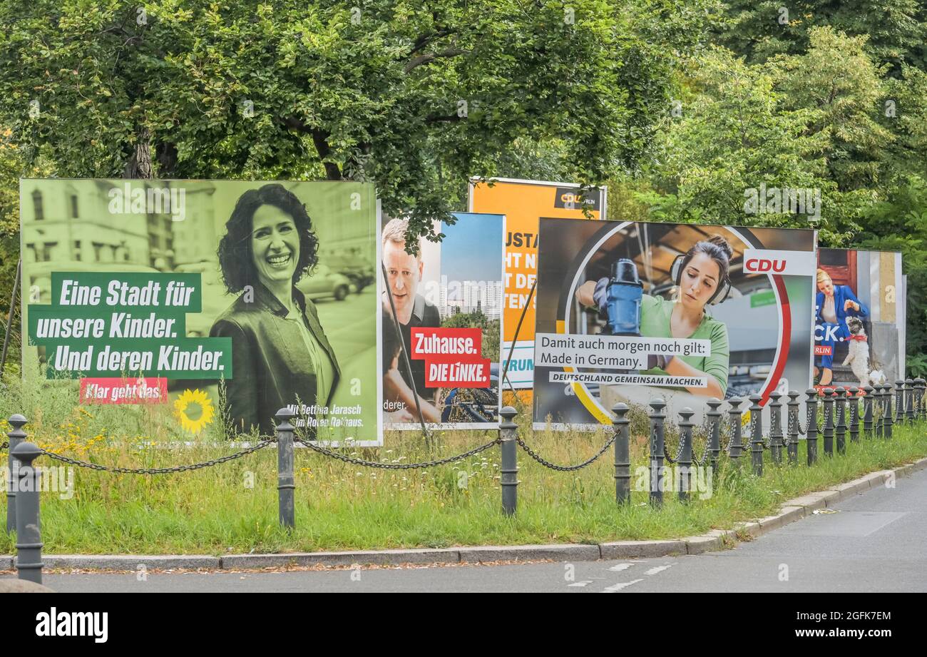 Vielfalt, Wahlplakate, Wahlen zum Berliner Abgeordnetenhaus, Hauptstraße, Schöneberg, Berlin, Deutschland Stockfoto