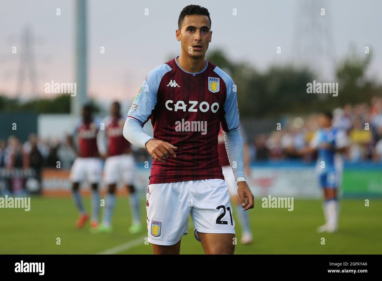 BARROW IN FURNESS, GROSSBRITANNIEN. 24. AUGUST Anwar El Ghazi von Aston Villa während des Carabao Cup 2. Runde Spiel zwischen Barrow und Aston Villa in der Holker Street, Barrow-in-Furness am Dienstag 24. August 2021. (Kredit: Mark Fletcher | MI News) Stockfoto