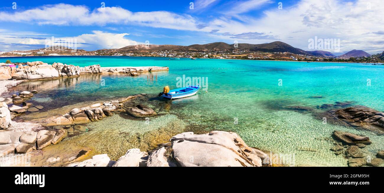 Griechenland Meer und die besten Strände. Paros Insel. Kykladen. Kolimbithres -berühmter und schöner Strand in der Bucht von Naoussa Stockfoto