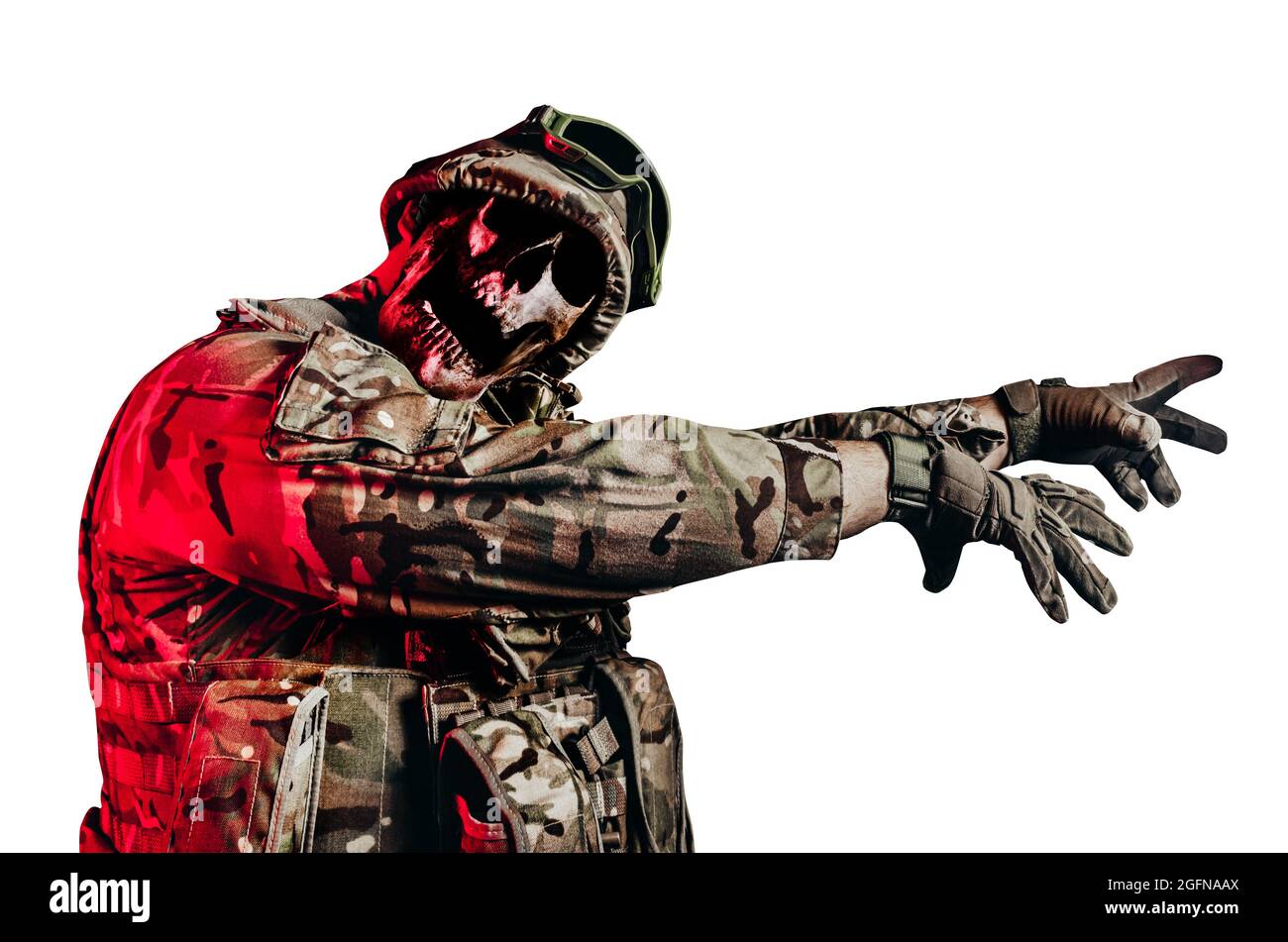 Isoliertes Foto von untoten Zombie-Soldat in Uniform und gepanzerte  Kleidung zu Fuß Pose mit erreichender Arme auf weißem Hintergrund  Stockfotografie - Alamy