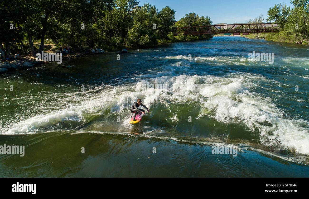 Surfzeit im boise Wasserpark Stockfoto