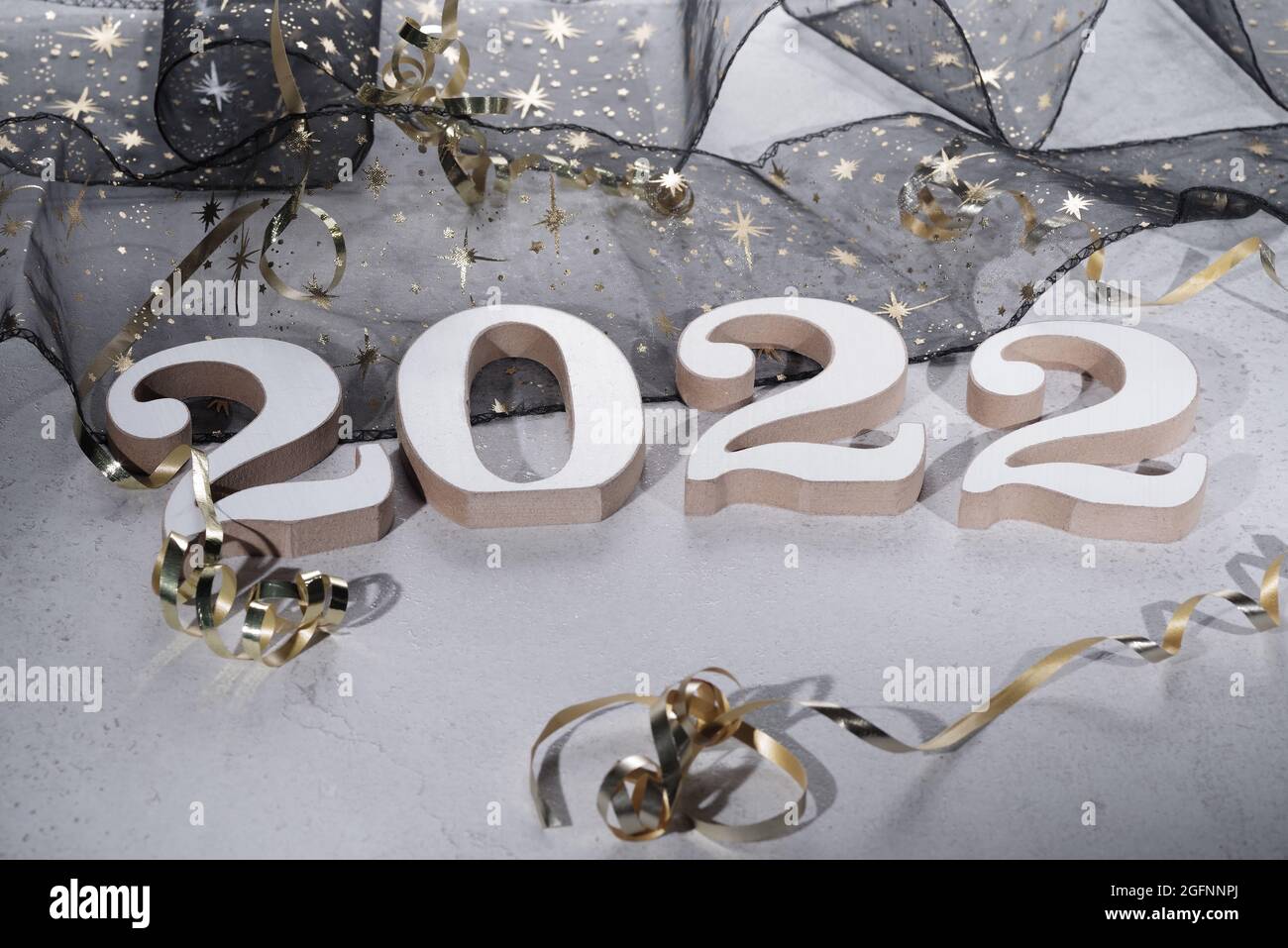 Frohes neues Jahr. Symbol aus Nummer 2022 auf abstraktem Hintergrund Stockfoto