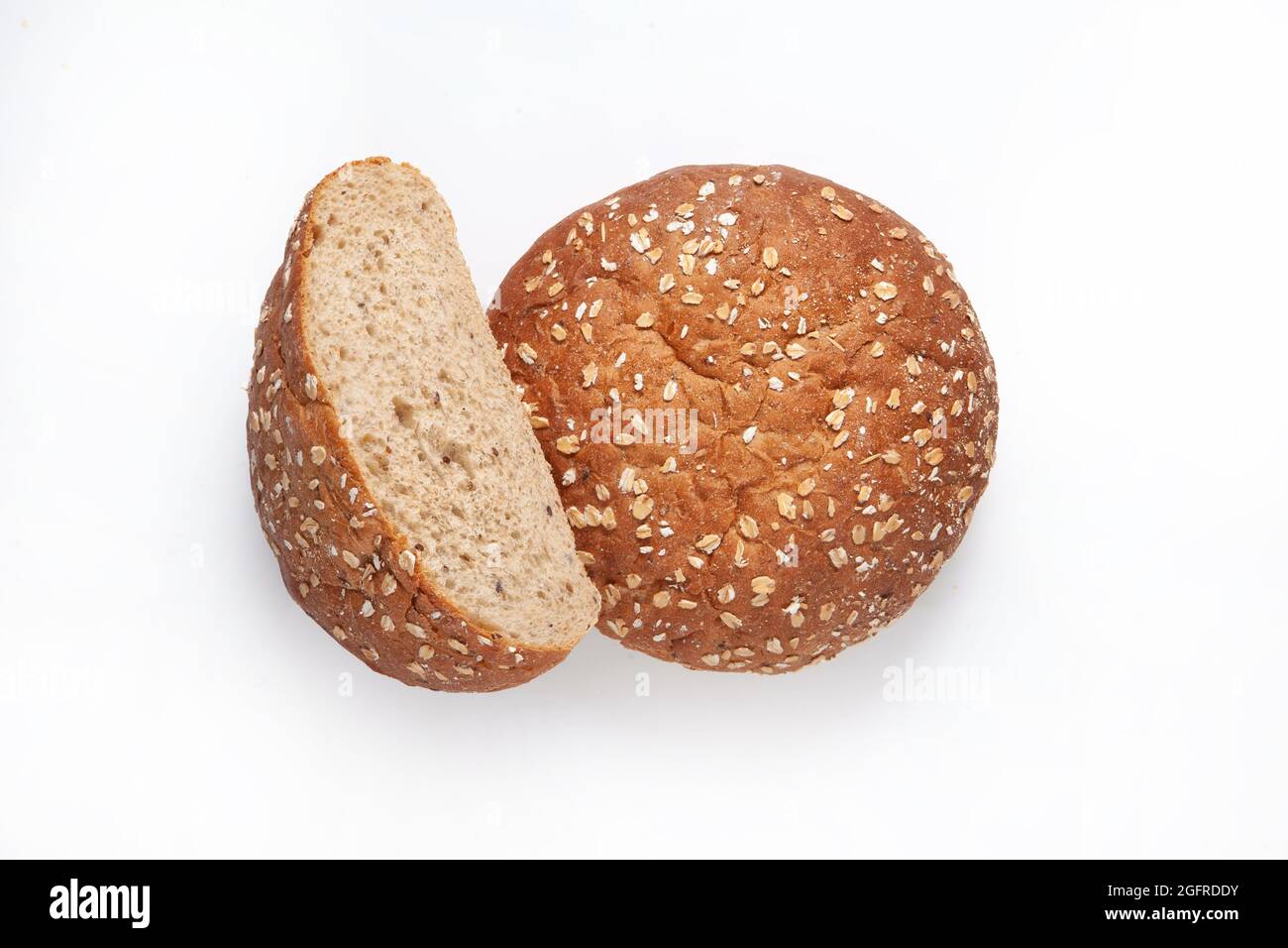 Brot auf einem isolierten weißen Studiohintergrund Stockfoto