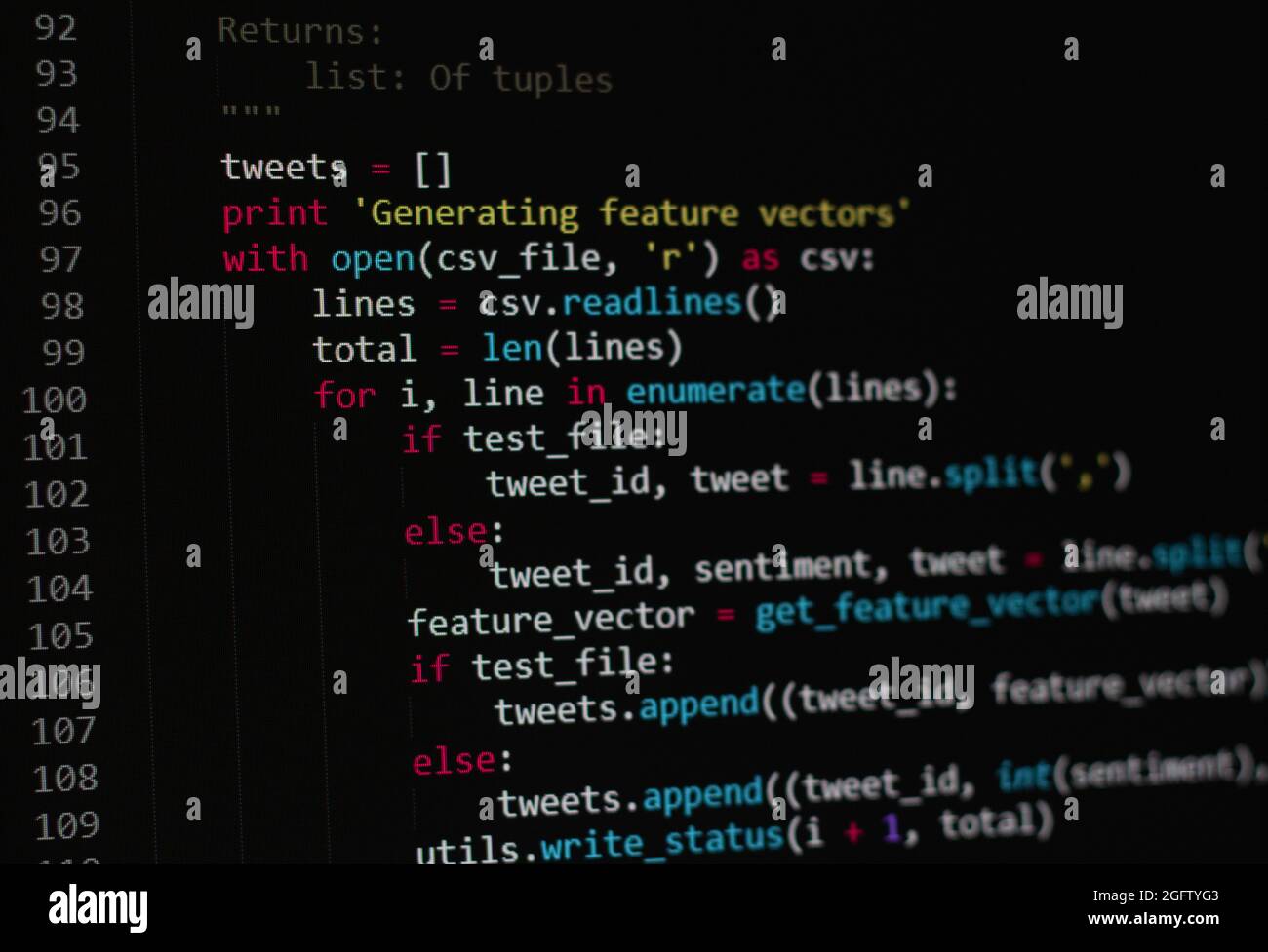 Entwickler Python, java-Skript, HTML, css-Quellcode auf dem Bildschirm. Schreiben Skript des Software-Entwicklers. Programm-Codierung. Programmierer Bearbeitung von Code Stockfoto