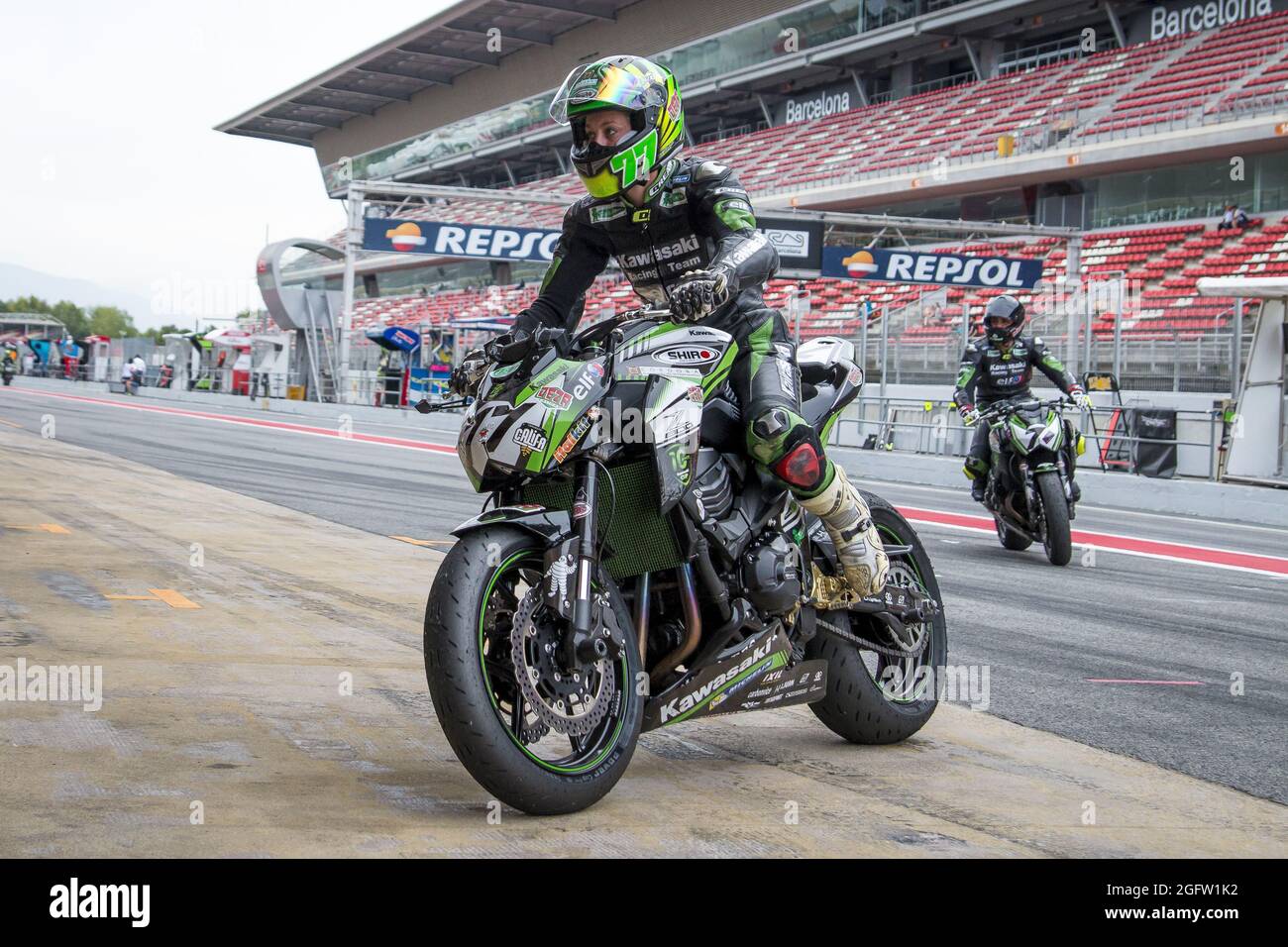 CIRCUIT DE CATALUNYA, SPANIEN - 15. Jun 2016: Die Fahrer bei der katalanischen Meisterschaft des Motorradfahrens auf dem Circuit Catalunya, Barcelona, Spanien Stockfoto