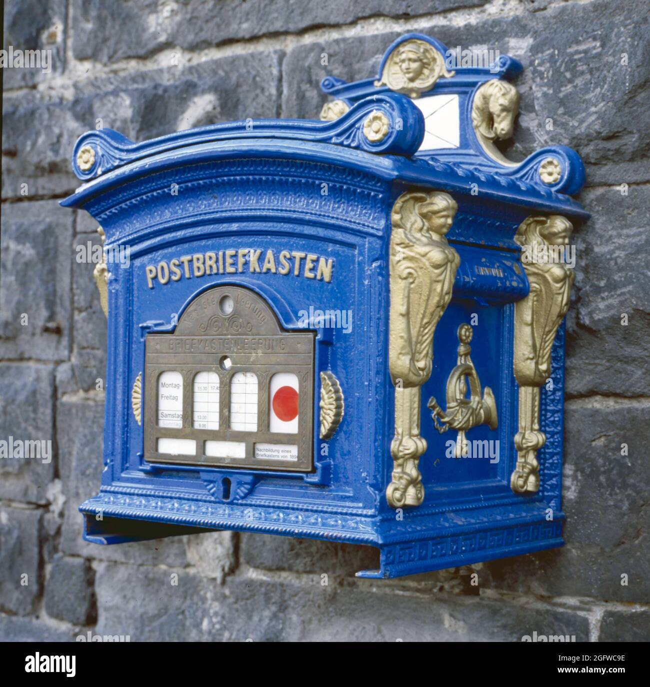 Antike deutsche Briefkasten - Postbriefkasten - Deutschland. Stockfoto