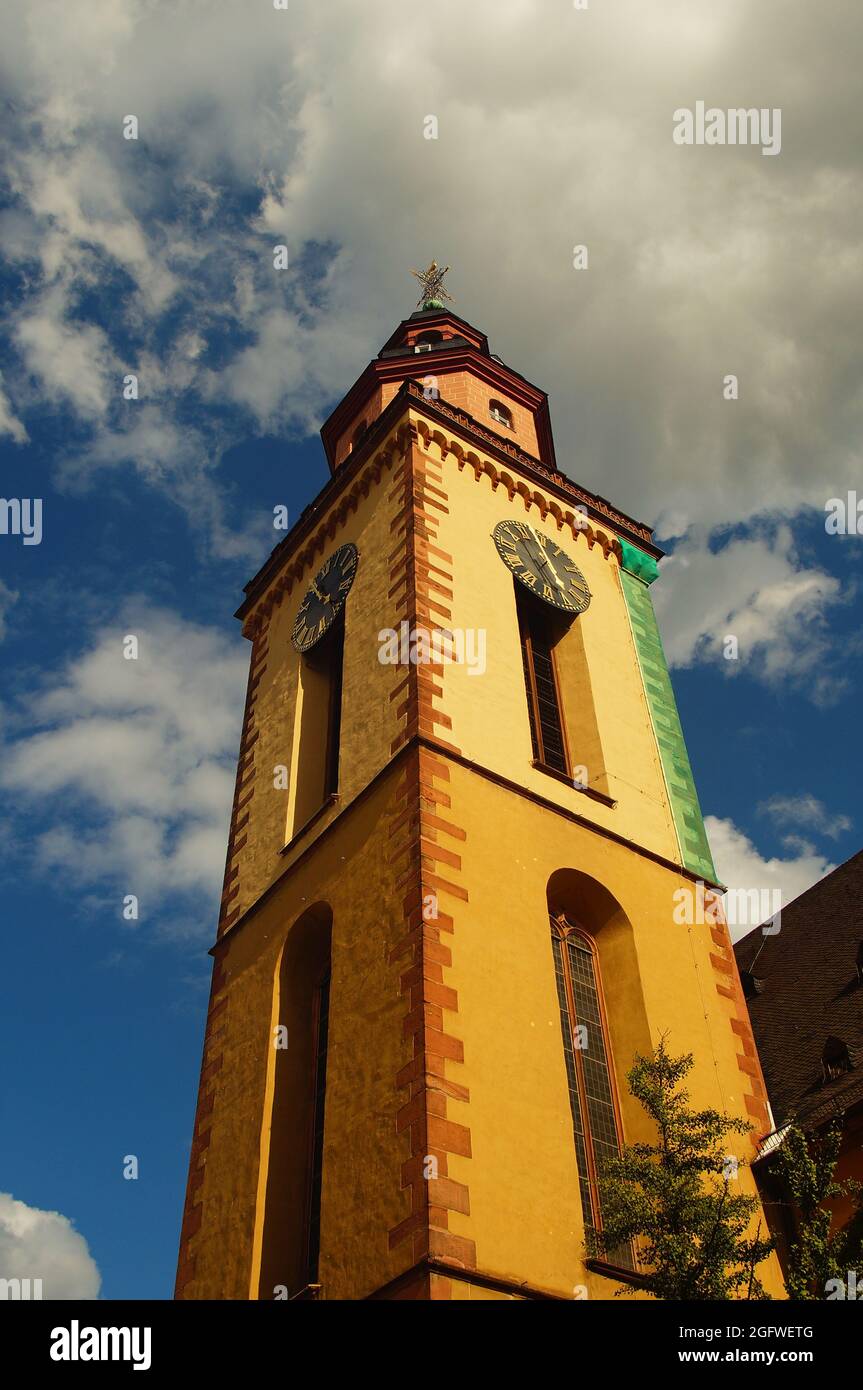 Turm der Katharinenkirche in Frankfurt Stockfoto
