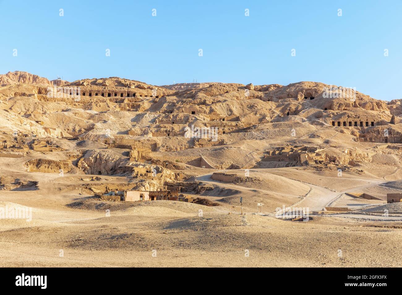 Tal der Adligen, alte Gräber von Luxor, Ägypten. Stockfoto