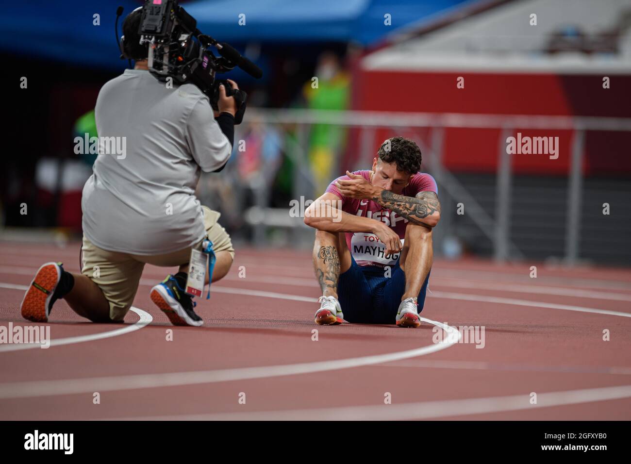 TOKIO, JAPAN. August 2021. Nick Mayhugh feiert am Freitag, den 27. August 2021 in TOKIO, JAPAN, das 100-m-T27-Finale der Männer bei den Leichtathletik-Vorläufen und den Finals der Paralympischen Spiele 2020 in Tokio. Kredit: Taka G Wu/Alamy Live Nachrichten Stockfoto