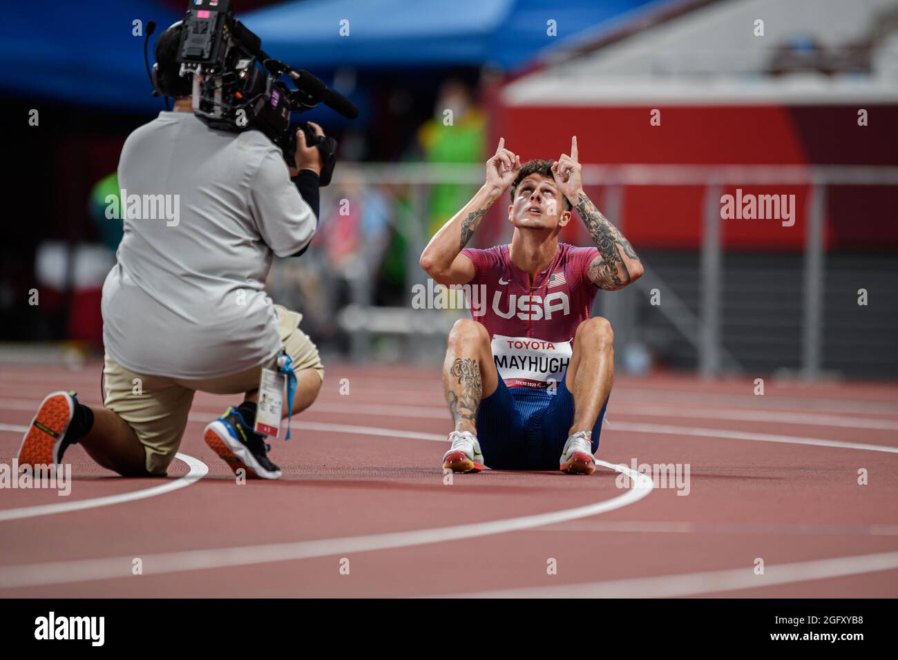 TOKIO, JAPAN. August 2021. Nick Mayhugh feiert am Freitag, den 27. August 2021 in TOKIO, JAPAN, das 100-m-T27-Finale der Männer bei den Leichtathletik-Vorläufen und den Finals der Paralympischen Spiele 2020 in Tokio. Kredit: Taka G Wu/Alamy Live Nachrichten Stockfoto