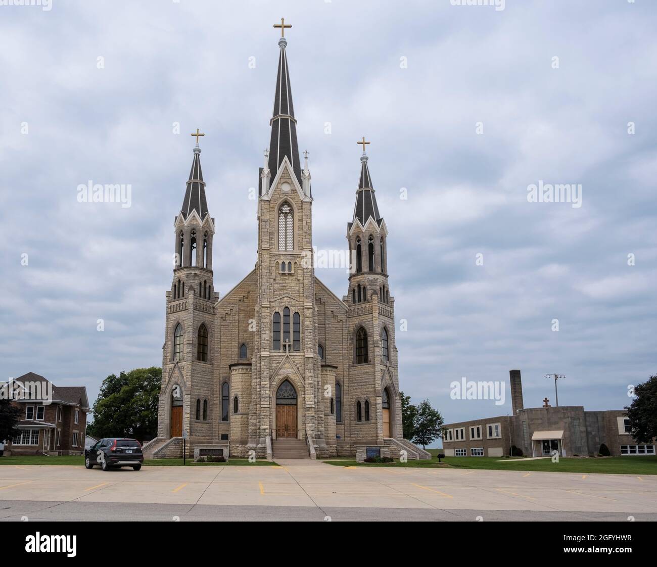 Petersburg, Iowa. Katholische Kirche St. Peter und St. Paul. Geweiht 1906. Stockfoto