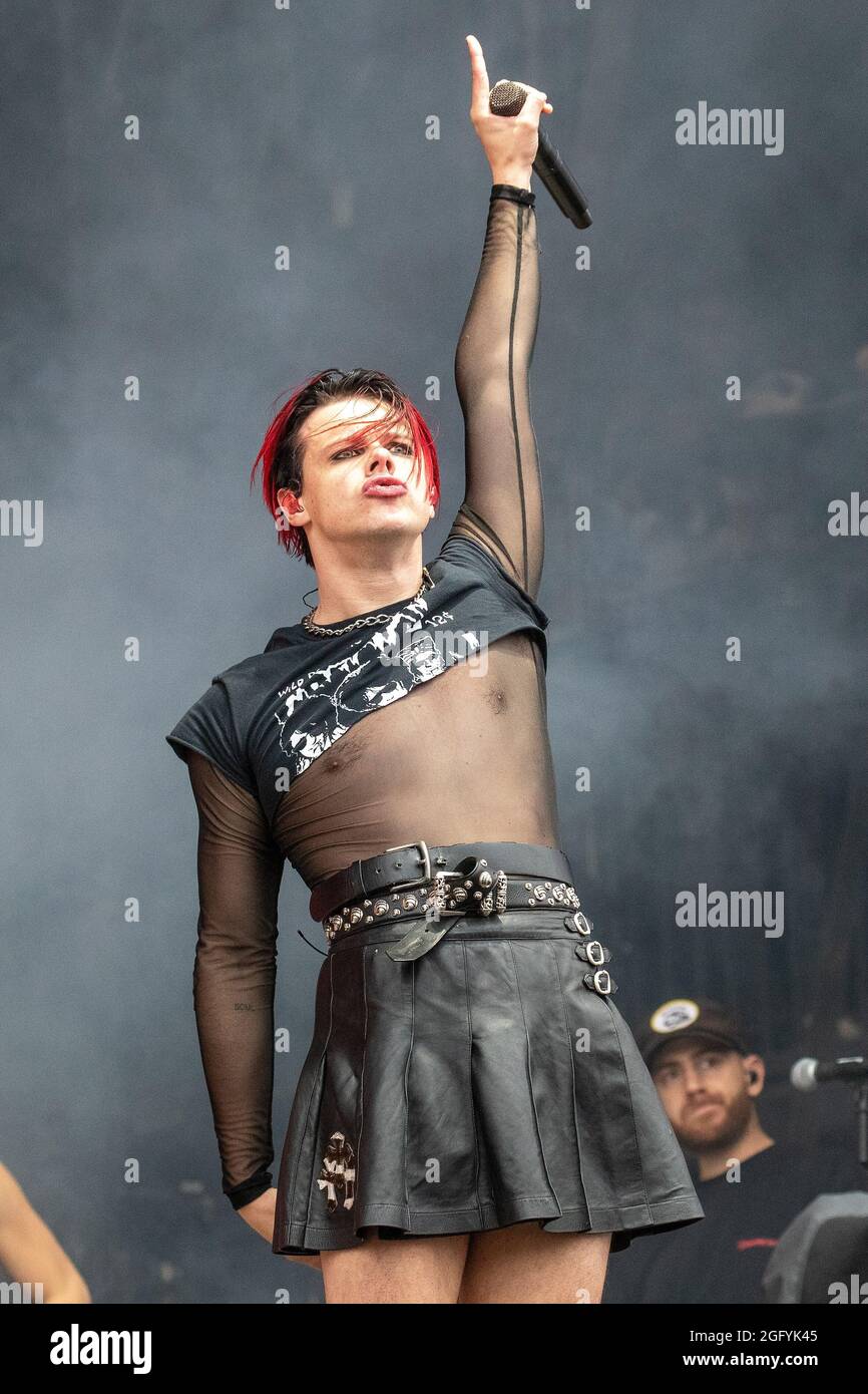 Leeds, Großbritannien. 27. August 2021, Dominic Richard Harrison, professionell bekannt als Yungblud, ist ein englischer Sänger, Songwriter und Schauspieler. At Leeds Festival 2021 Bramham Park Credit: Jason Richardson/Alamy Live News Stockfoto