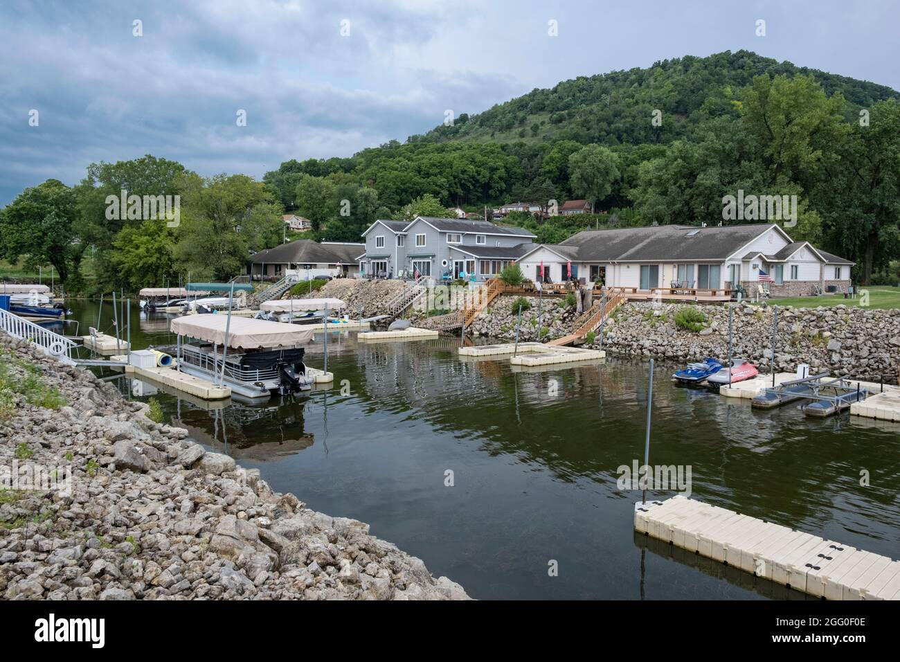 Brownsville, Minnesota. Sommerferienhäuser am Mississippi River. Stockfoto