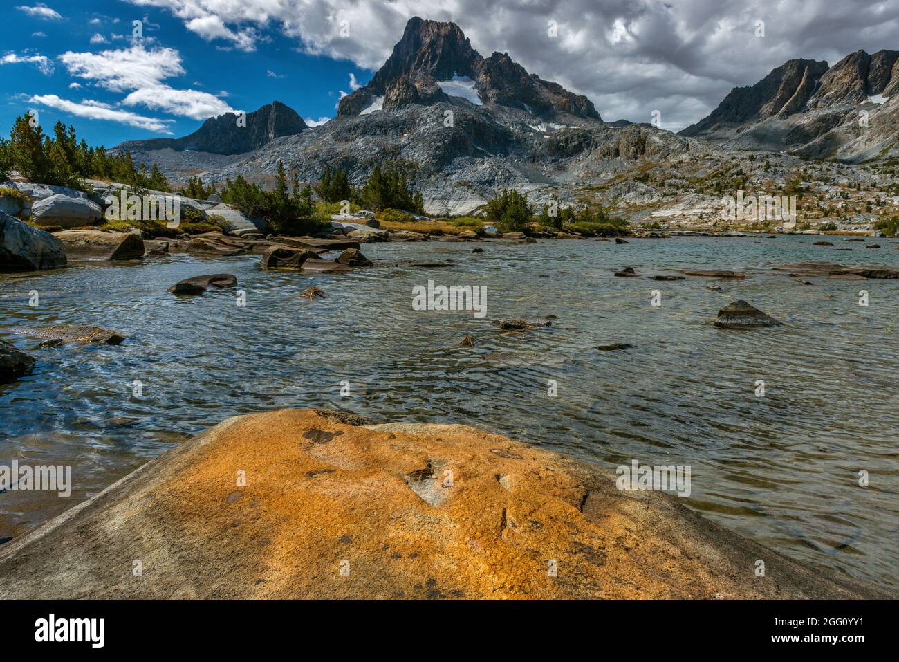 Banner Peak, 1000 Island Lake, Ansel Adams Wilderness, Inyo National Forest, östlichen Sierra, Kalifornien Stockfoto
