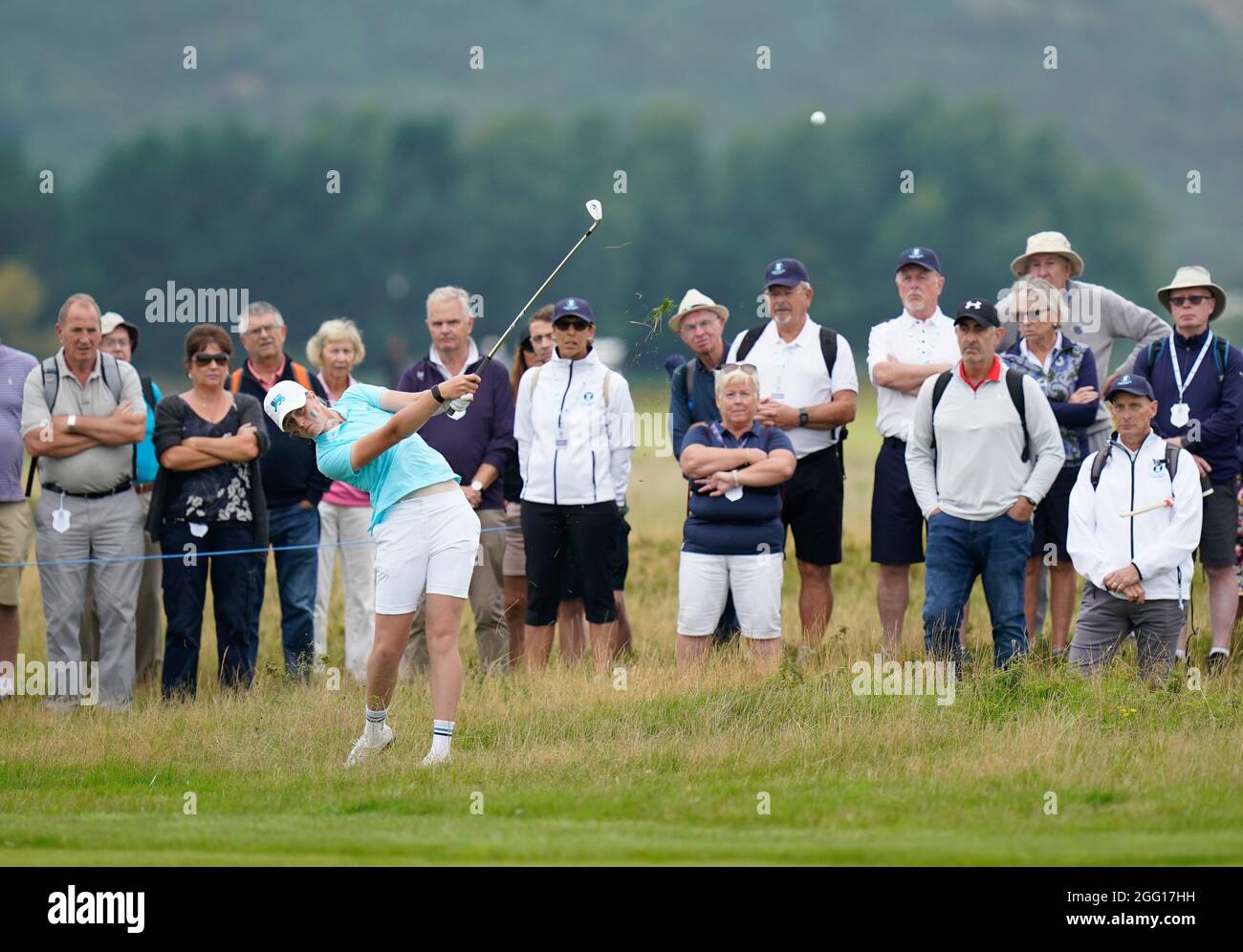 Hannah Darling von Team GB&I spielt beim Curtis Cup 2021 Day 1 - Morning Foursome im Conwy Golf Club, Conwy, Wales am 26/8/21 zum 18. Green. Stockfoto